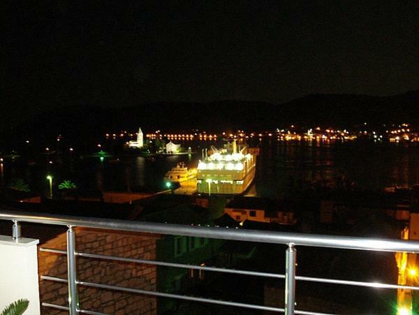 Apartment II Radisic Beautiful View วิส ภายนอก รูปภาพ